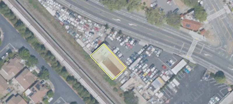 523 San Leandro Blvd