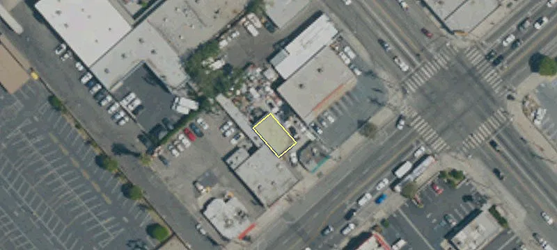 13741 Van Nuys Blvd