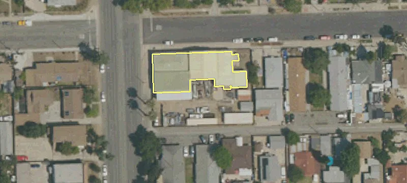 702 Towne Ave