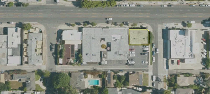 10406 Magnolia Blvd