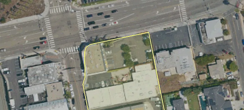 100 Cedros Ave, Unit 12