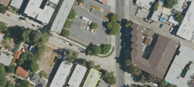 3943 Vineland Ave