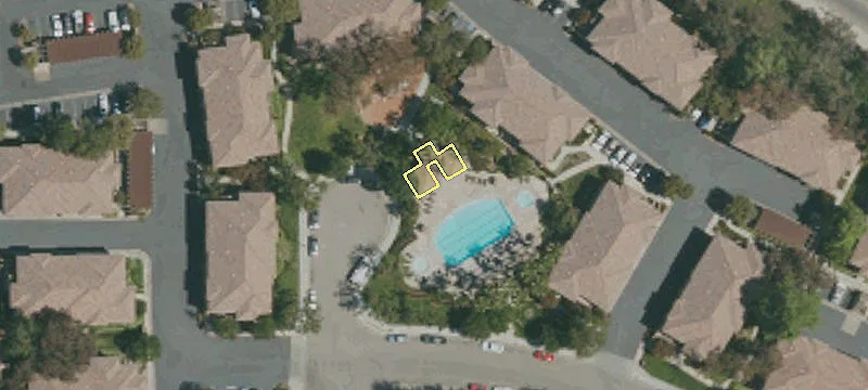 18355 Oakmont Dr