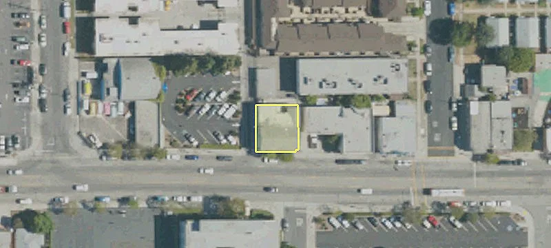 153 Arbor Vitae St