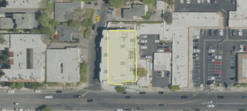 12143 Magnolia Blvd