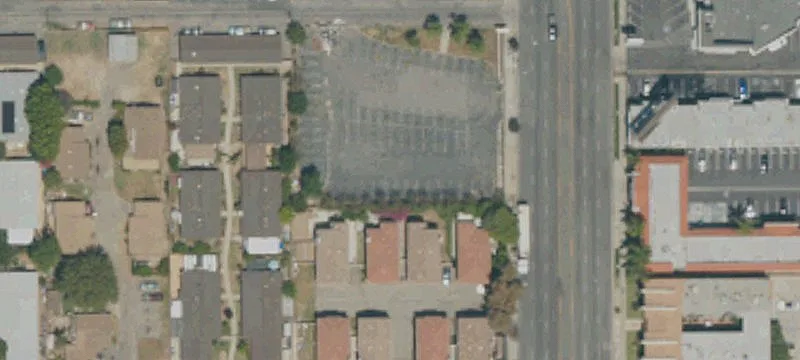 7117 De Soto Ave