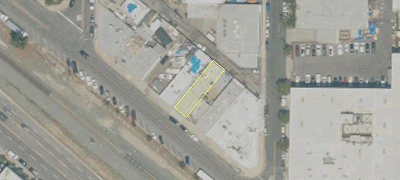 3226 San Fernando Blvd