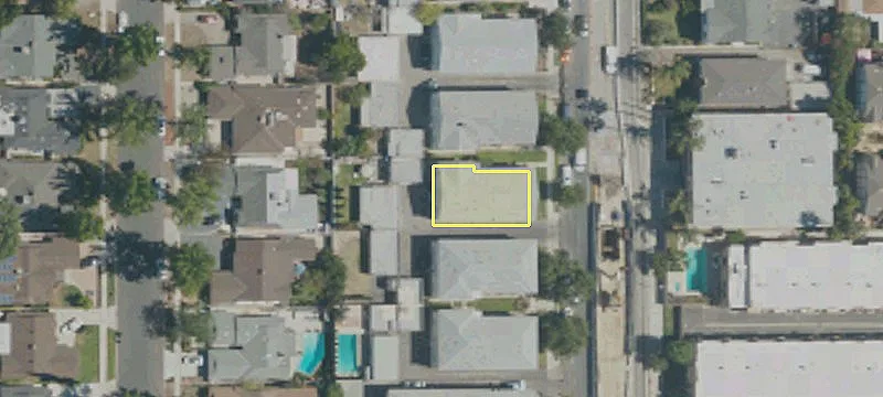 5319 Whitsett Ave
