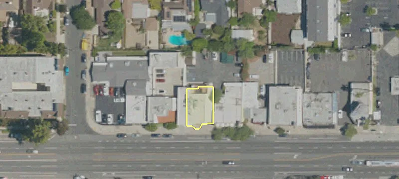 12139 Riverside Dr