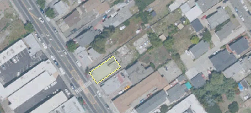 8006 Macarthur Blvd