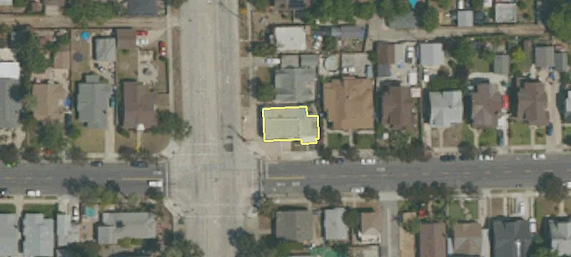 908 Towne Ave