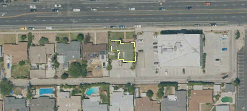22114 Roscoe Blvd