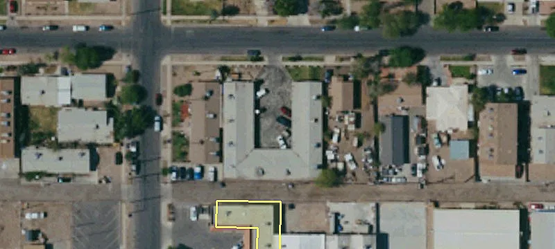 675 Commercial Ave