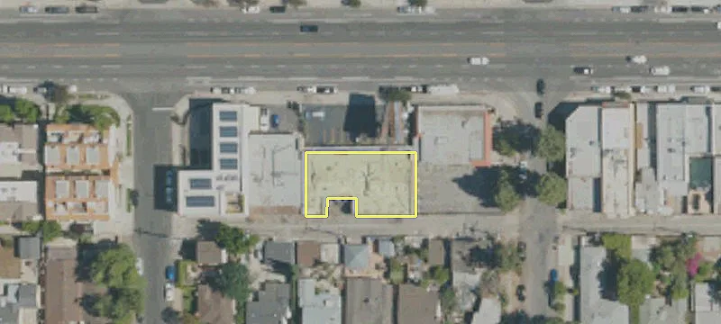 11508 Burbank Blvd