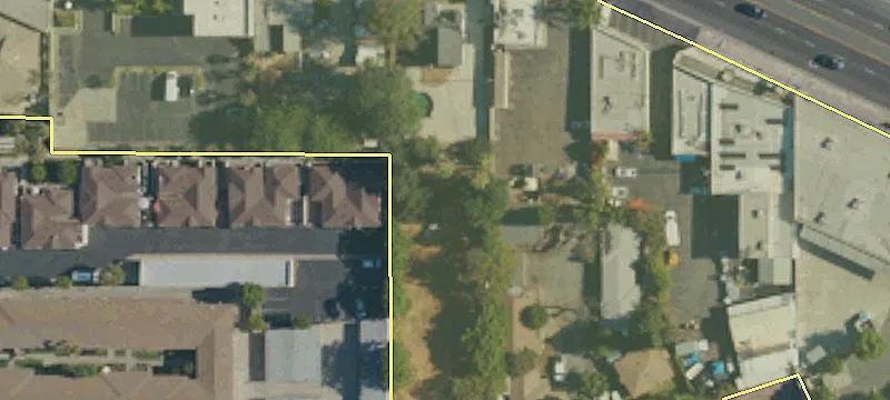 15844 Whittier Blvd