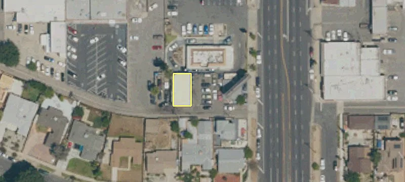 7539 Balboa Blvd