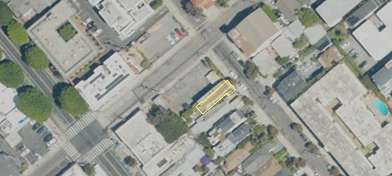 218 Hl St
