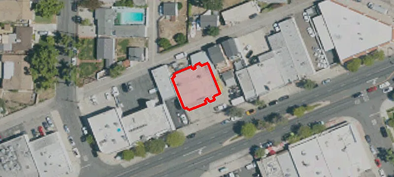 2711 Burbank Blvd