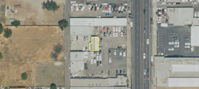 6709 Reseda Blvd