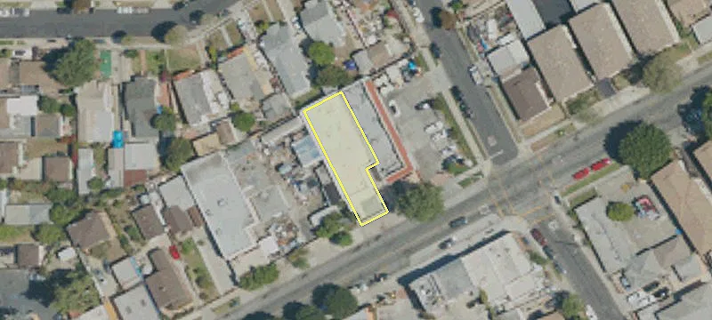 735 Hyde Park Blvd