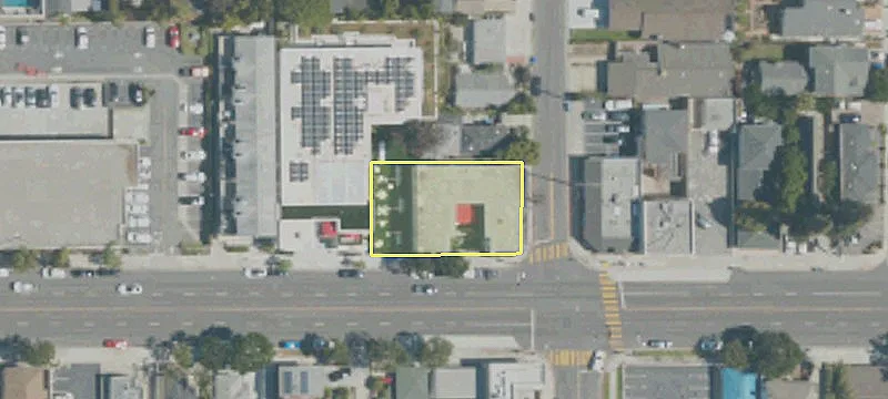 879 Manhattan Bch Blvd
