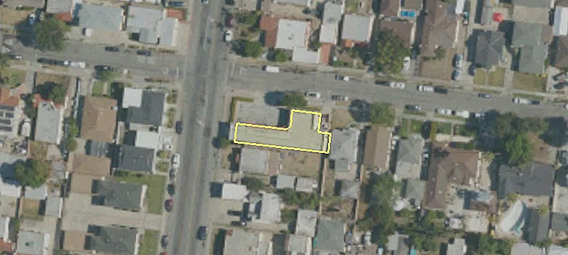 3504 Grand Ave