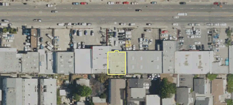 14346 Oxnard St