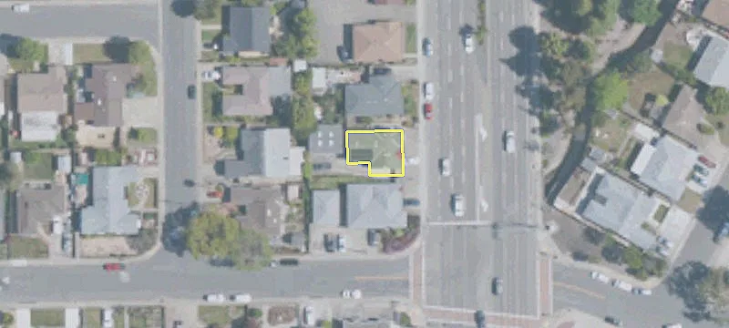 22093 Redwood Rd