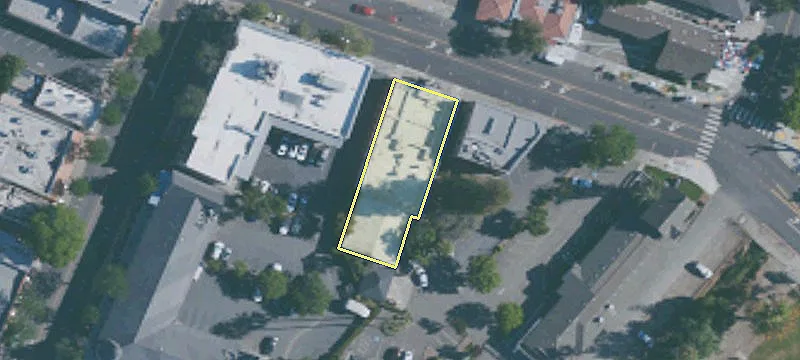 122 Neal St