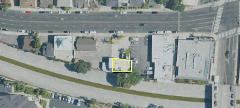 332 Glenoaks Blvd