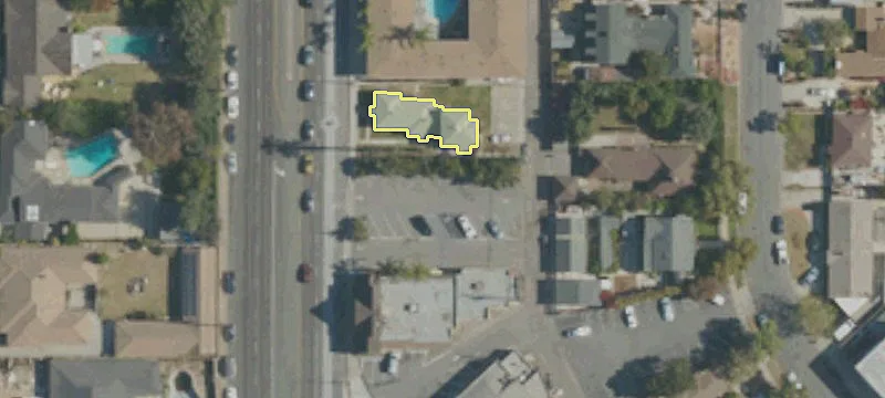 4218 Lakewood Blvd