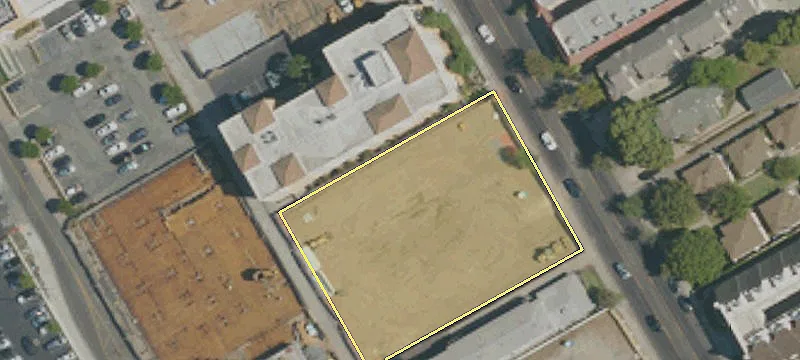 101 Chapel Ave