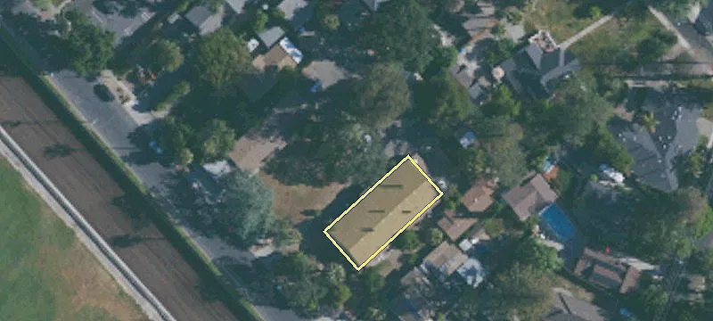 627 Rose Ave