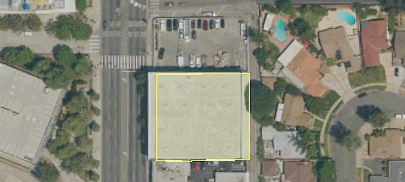 7500 Van Nuys Blvd