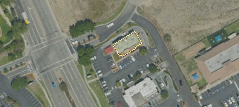 558 Grand Ave
