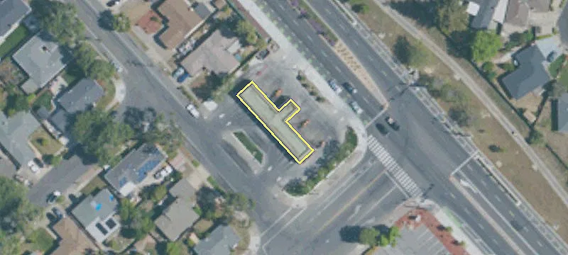 494 Rousseau St