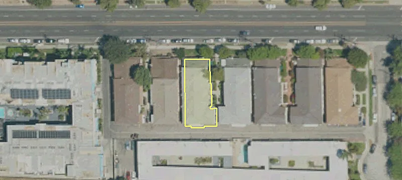 18026 Burbank Blvd