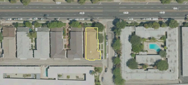 18000 Burbank Blvd