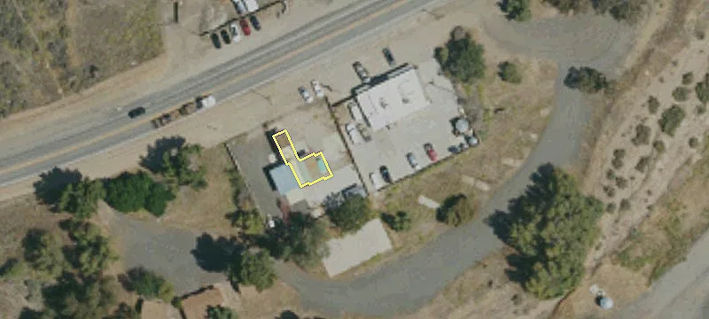 15572 Sierra Hwy
