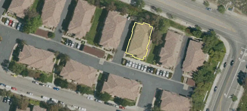 18307 Oakmont Dr