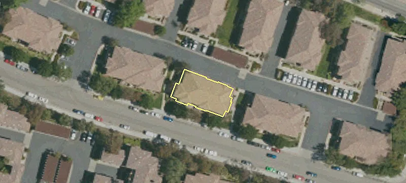 18317 Oakmont Dr