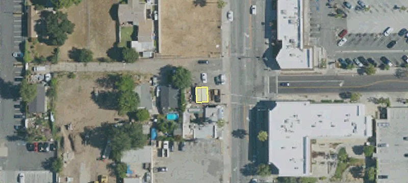 2215 Lincoln Ave