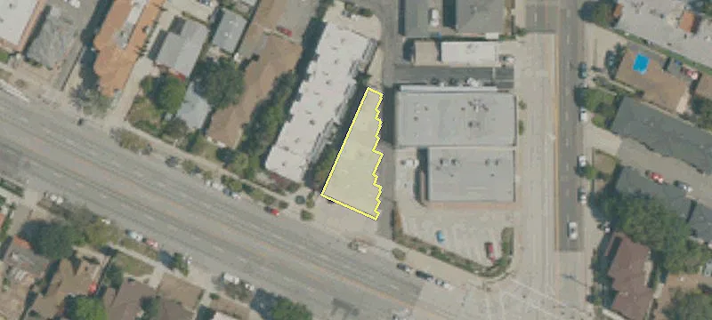 2313 Montrose Ave