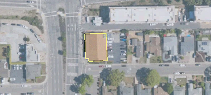 21666 Redwood Rd