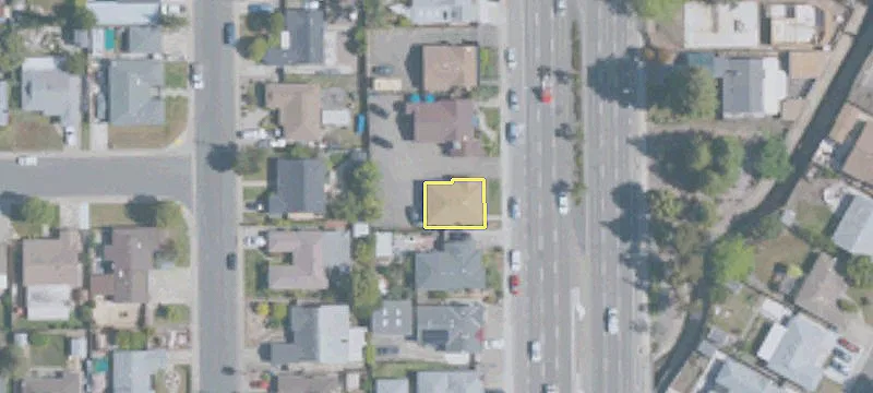 21985 Redwood Rd