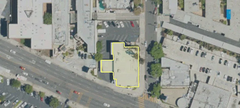 17801 Ventura Blvd