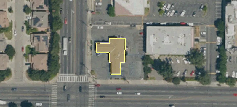 8700 Balboa Blvd