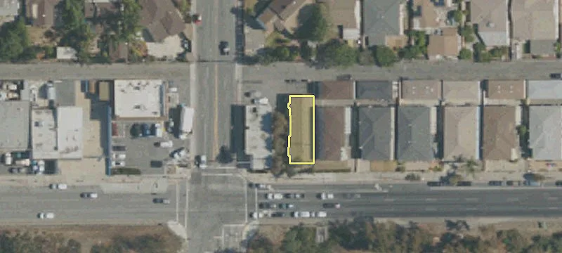 301 Pomona Blvd