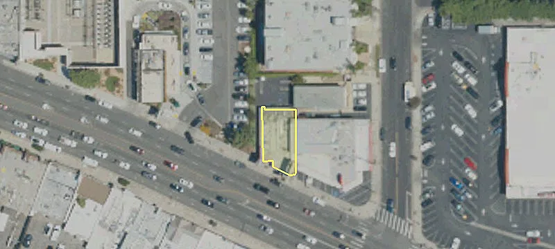 18015 Ventura Blvd