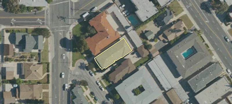 1000 1st St